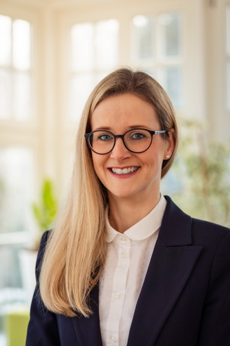 Dr. Henrike Voet Dr. Henrike Voet