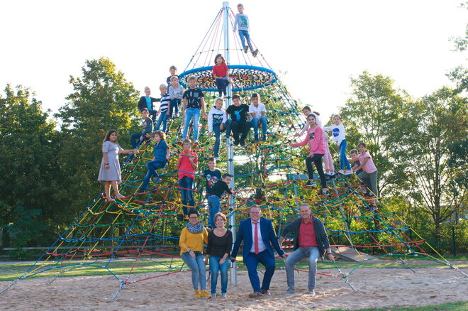 Neues Spielgerät für die Franziskus-Schule