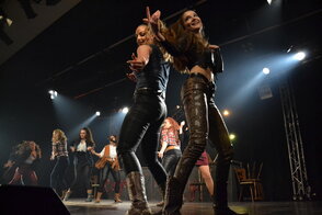 Stage Seven live auf der Bühne