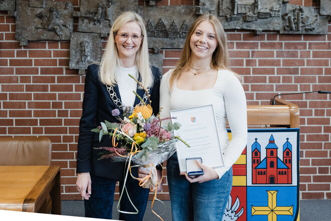 Goldene Stadtmedaille Viktoria Derschewizki Trampolin_1