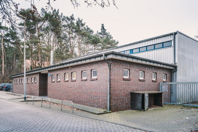 Sporthalle am Amasyaweg vor der Sanierung