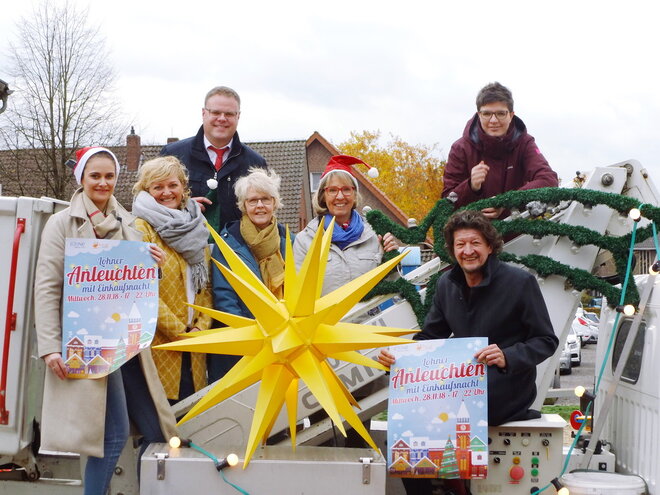 Weihnachtliches Anleuchten in der Innenstadt