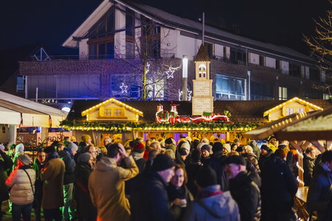 Weihnachtsmarkt auf dem Pierre-Braun-Platz in Lohne